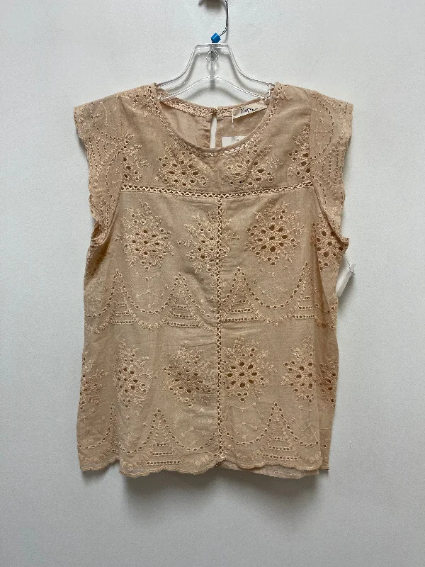 Cream Top Sleeveless Clothes Mentor, Size S